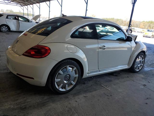 3VWJX7AT3DM600318 - 2013 VOLKSWAGEN BEETLE WHITE photo 3