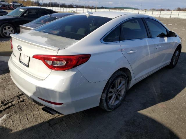 5NPE24AF1FH048337 - 2015 HYUNDAI SONATA SE WHITE photo 3