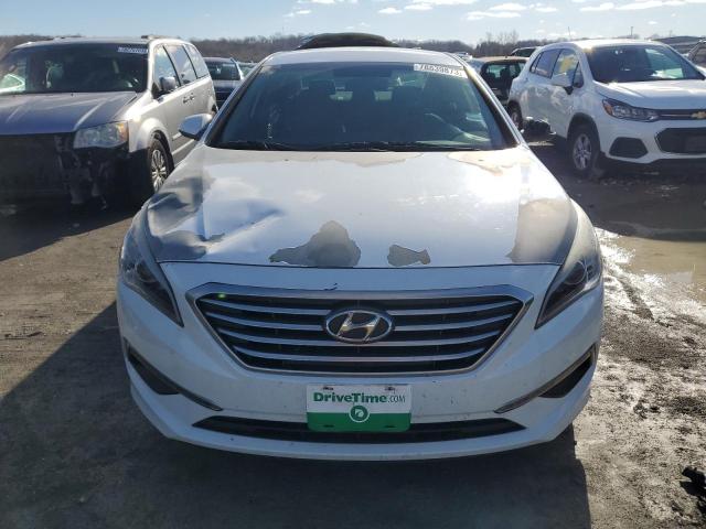 5NPE24AF1FH048337 - 2015 HYUNDAI SONATA SE WHITE photo 5