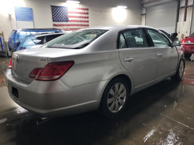 4T1BK36B16U117452 - 2006 TOYOTA AVALON XL SILVER photo 3