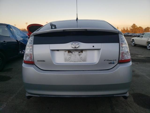 JTDKB20UX83341319 - 2008 TOYOTA PRIUS SILVER photo 6