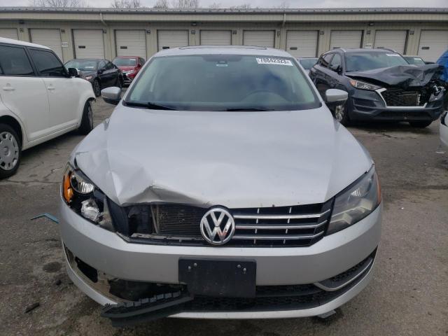 1VWBN7A35DC125587 - 2013 VOLKSWAGEN PASSAT SE SILVER photo 5