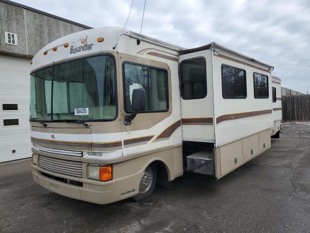 1GBLP37J6W3306687 - 1998 CHEVROLET P30 BROWN photo 2