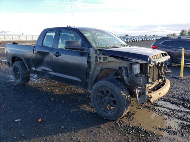 5TFUM5F14HX069618 - 2017 TOYOTA TUNDRA DOUBLE CAB SR/SR5 BLACK photo 4