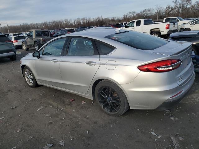 3FA6P0HD6KR231930 - 2019 FORD FUSION SE GRAY photo 2