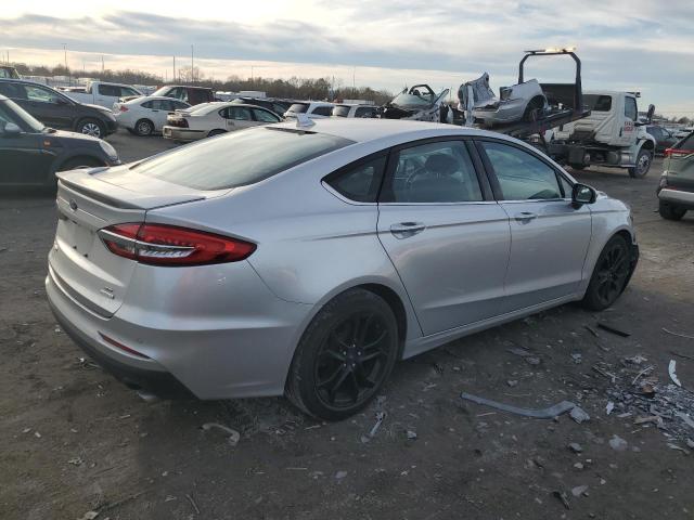 3FA6P0HD6KR231930 - 2019 FORD FUSION SE GRAY photo 3