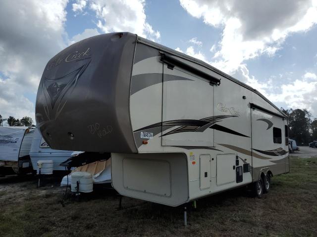 4X4FCRK24GS214387 - 2016 CEDR CREEK WHITE photo 2