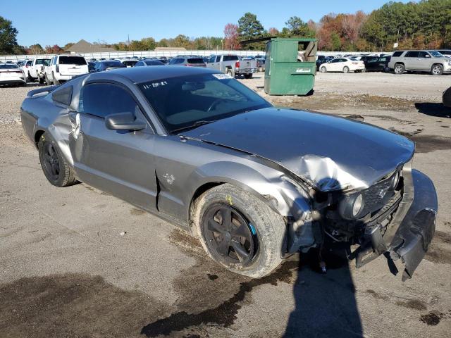 1ZVHT82H795113081 - 2009 FORD MUSTANG GT SILVER photo 4