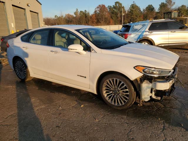 3FA6P0RU0JR151567 - 2018 FORD FUSION TITANIUM/PLATINUM HEV WHITE photo 4