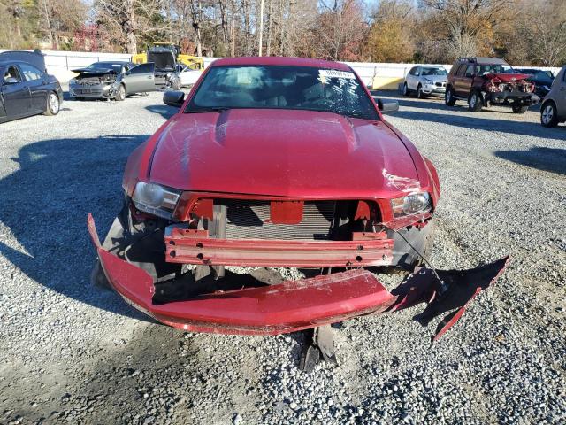 1ZVBP8AM1B5132837 - 2011 FORD MUSTANG RED photo 5