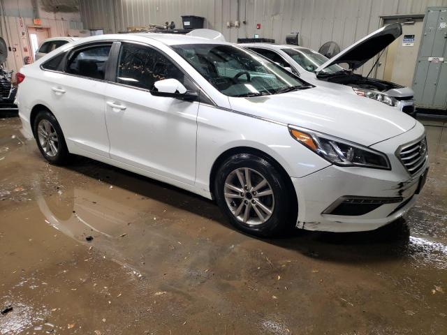 5NPE24AF9FH015246 - 2015 HYUNDAI SONATA SE WHITE photo 4