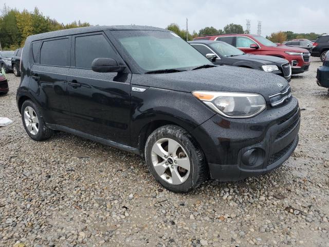 KNDJN2A26J7600192 - 2018 KIA SOUL BLACK photo 4