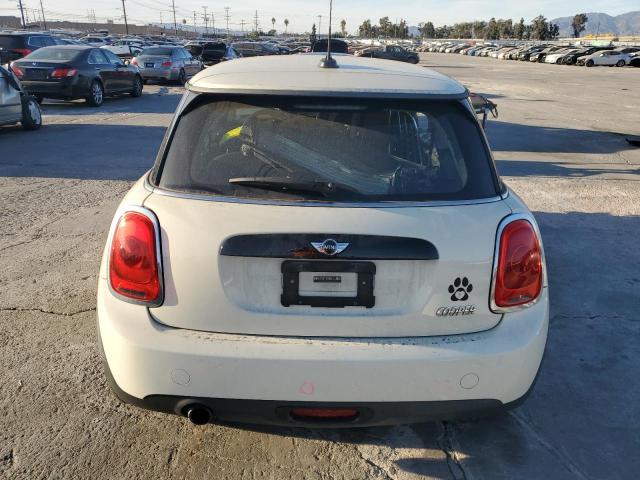 WMWXP5C3XH2G60303 - 2017 MINI COOPER BEIGE photo 6