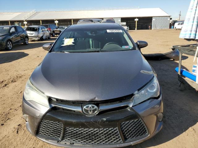 4T1BF1FK1FU975027 - 2015 TOYOTA CAMRY LE GRAY photo 5