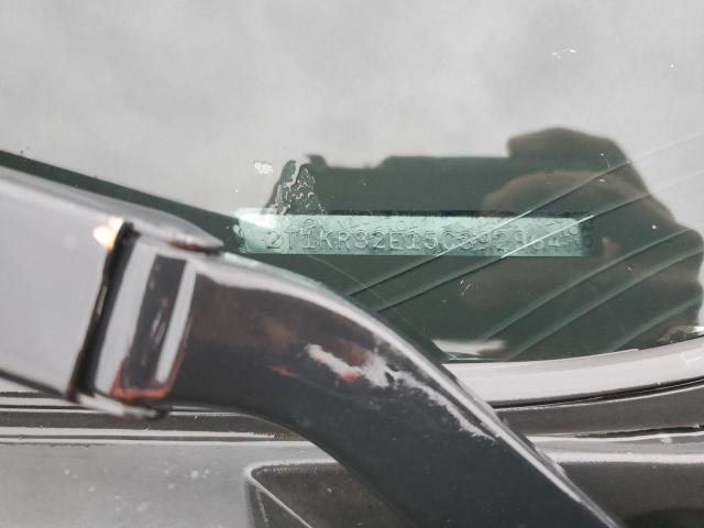 2T1KR32E15C392864 - 2005 TOYOTA COROLLA MA XR BLACK photo 12