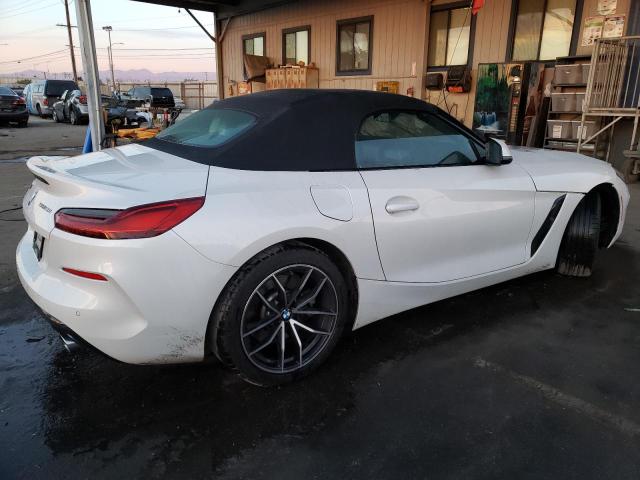 WBAHF3C04NWX77717 - 2022 BMW Z4 SDRIVE30I WHITE photo 3