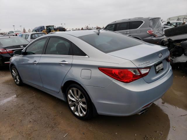 5NPEC4AC7BH135396 - 2011 HYUNDAI SONATA SE SILVER photo 2