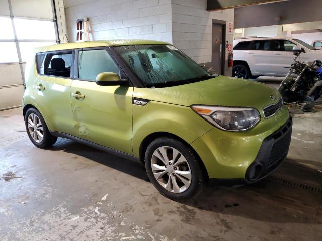 KNDJP3A57F7775228 - 2015 KIA SOUL + GREEN photo 4