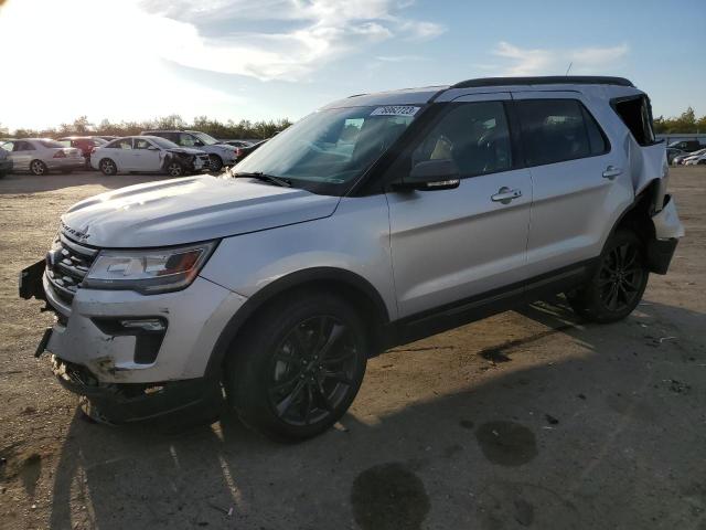 1FM5K8DH4JGC73459 - 2018 FORD EXPLORER XLT SILVER photo 1