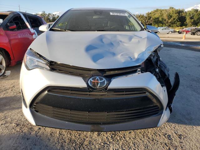 2T1BURHEXHC804468 - 2017 TOYOTA COROLLA L SILVER photo 5