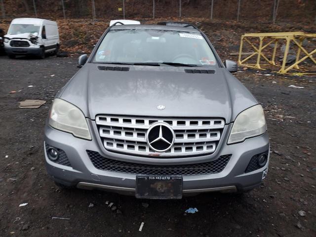 4JGBB8GB5BA627407 - 2011 MERCEDES-BENZ ML 350 4MATIC GRAY photo 5