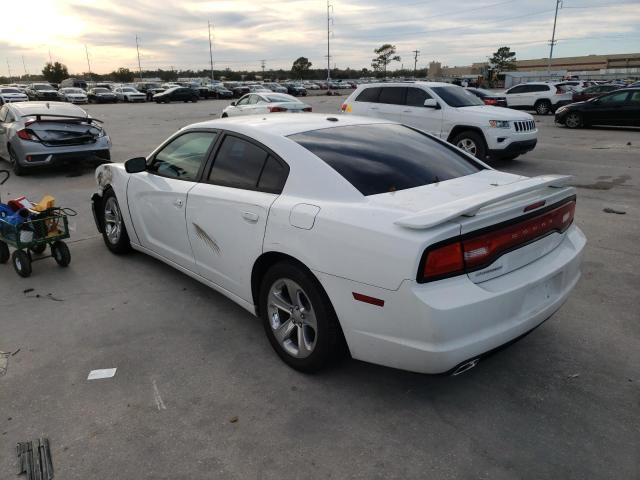 2C3CDXBG9EH259372 - 2014 DODGE CHARGER SE WHITE photo 2