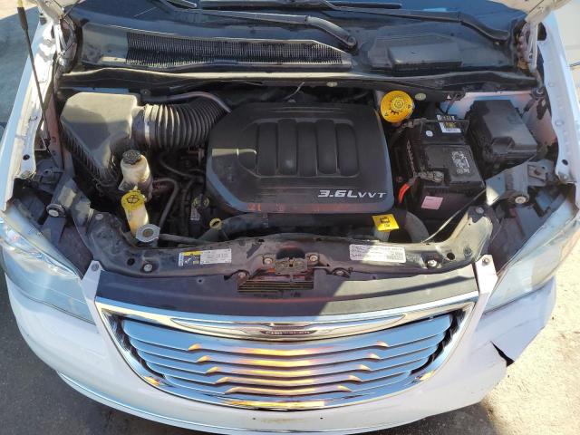 2C4RC1CG5GR302963 - 2016 CHRYSLER TOWN & COU TOURING L WHITE photo 12