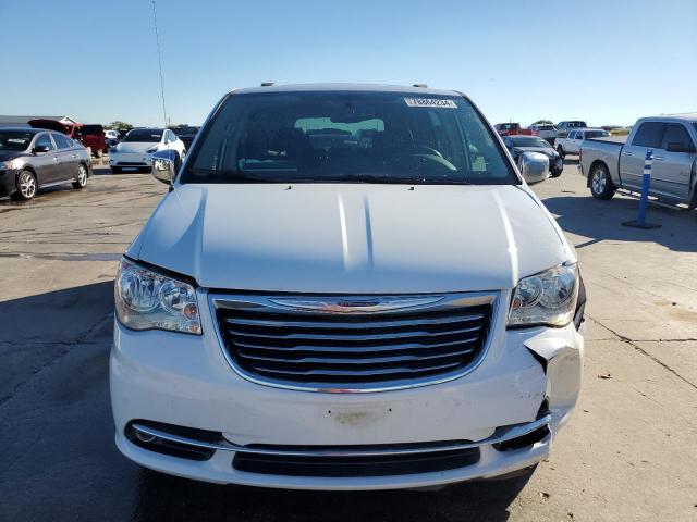 2C4RC1CG5GR302963 - 2016 CHRYSLER TOWN & COU TOURING L WHITE photo 5