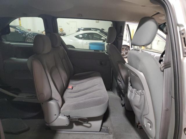 1C4GP45R14B574206 - 2004 CHRYSLER TOWN & COU 银色 照片 11