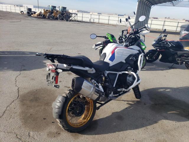 WB10M0304P6G95722 - 2023 BMW R 1250 GS WHITE photo 4