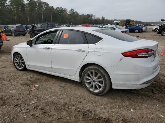 3FA6P0HD2HR195839 - 2017 FORD FUSION SE WHITE photo 2