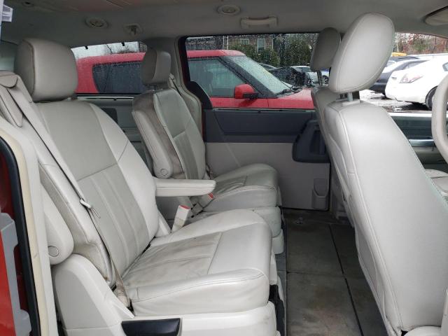 2A8HR54P38R151485 - 2008 CHRYSLER TOWN & COU TOURING RED photo 11