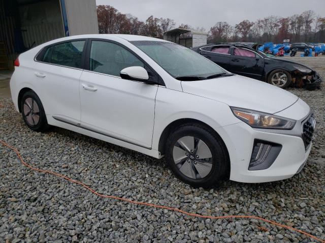 KMHC75LCXMU250173 - 2021 HYUNDAI IONIQ SE WHITE photo 4