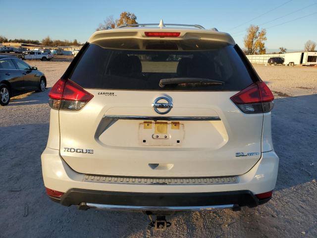 JN8AT2MV8JW329318 - 2018 NISSAN ROGUE S WHITE photo 6