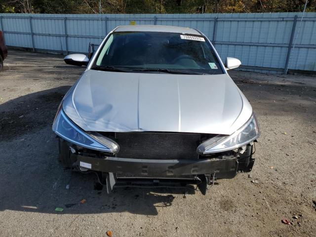 5NPD74LF3KH413153 - 2019 HYUNDAI ELANTRA SE WHITE photo 5