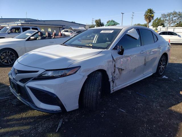4T1G11AK9PU184337 - 2023 TOYOTA CAMRY SE NIGHT SHADE WHITE photo 1