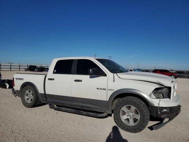 1D3HB13TX9S808938 - 2009 DODGE RAM 1500 WHITE photo 4