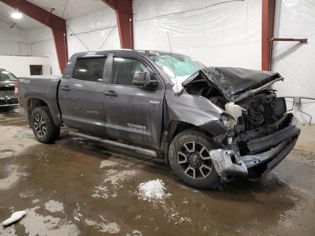 5TFDY5F13JX770418 - 2018 TOYOTA TUNDRA CREWMAX SR5 GRAY photo 4