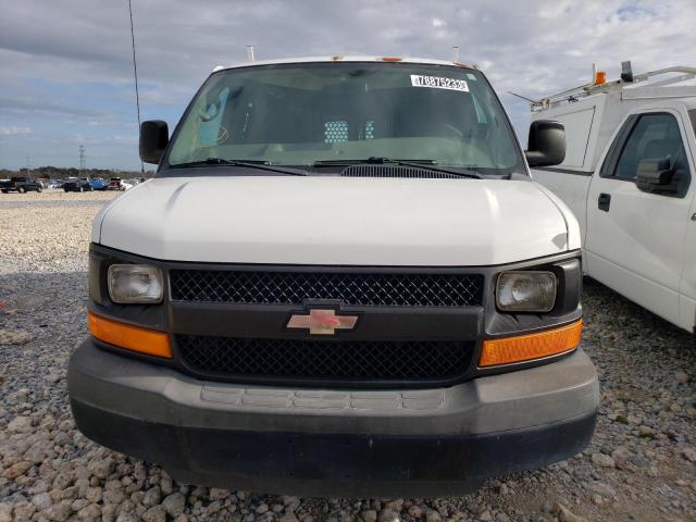 1GCSGAFX8B1189069 - 2011 CHEVROLET EXPRESS G1 WHITE photo 5