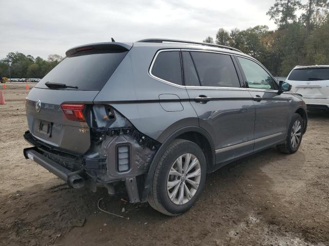 3VV3B7AX8JM162714 - 2018 VOLKSWAGEN TIGUAN SE GRAY photo 3