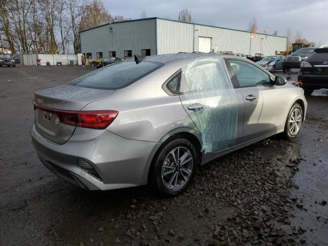 3KPF24AD3PE653128 - 2023 KIA FORTE LX GRAY photo 3