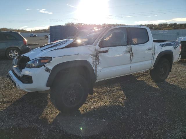 5TFCZ5AN2KX200267 - 2019 TOYOTA TACOMA DOUBLE CAB WHITE photo 1