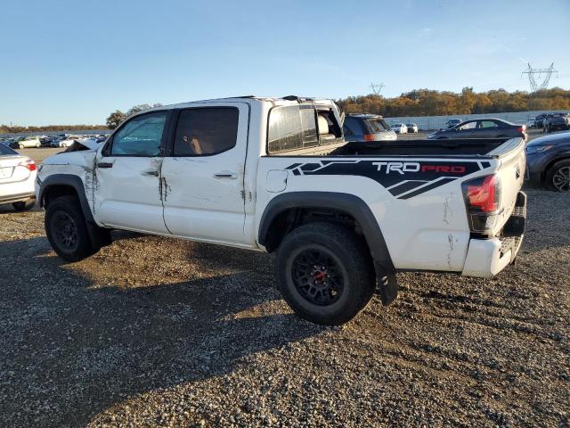 5TFCZ5AN2KX200267 - 2019 TOYOTA TACOMA DOUBLE CAB WHITE photo 2