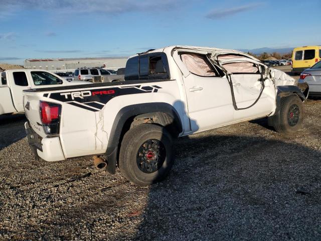 5TFCZ5AN2KX200267 - 2019 TOYOTA TACOMA DOUBLE CAB WHITE photo 3