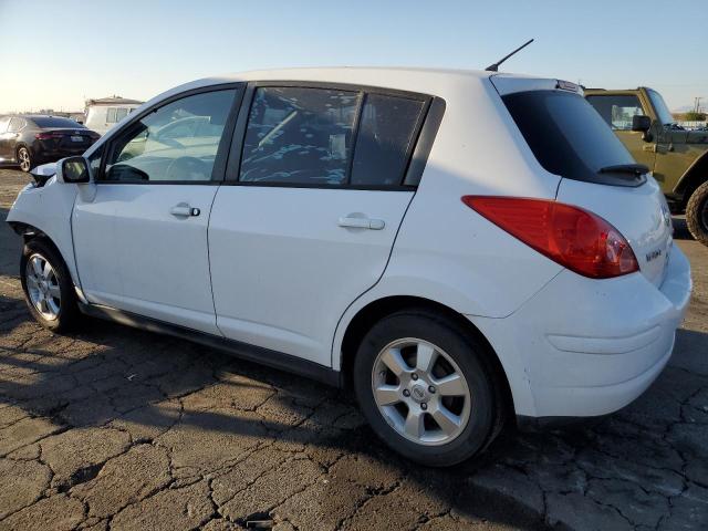 3N1BC1CP8CK805758 - 2012 NISSAN VERSA S WHITE photo 2