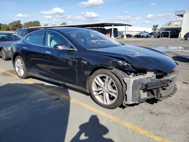 5YJSA1H15EFP41813 - 2014 TESLA MODEL S BLACK photo 4