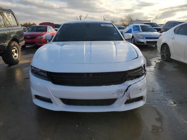 2C3CDXHG4HH523836 - 2017 DODGE CHARGER SXT WHITE photo 5