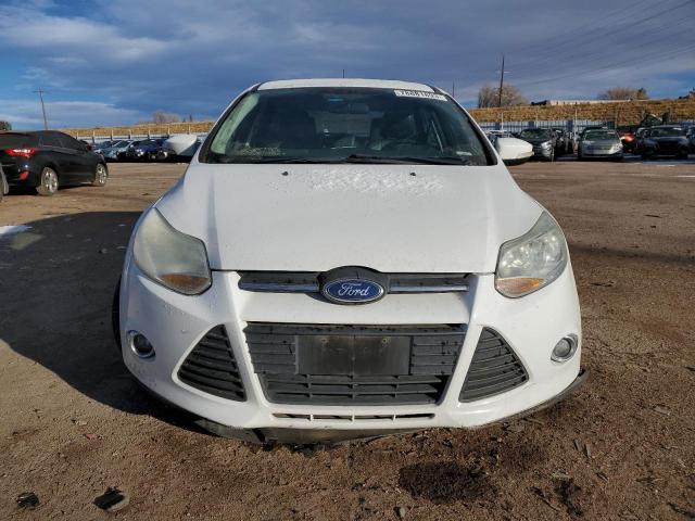 1FADP3K21DL337316 - 2013 FORD FOCUS SE WHITE photo 5