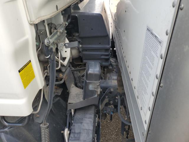 JALE5W166K7900620 - 2019 ISUZU NQR Белый фото 11