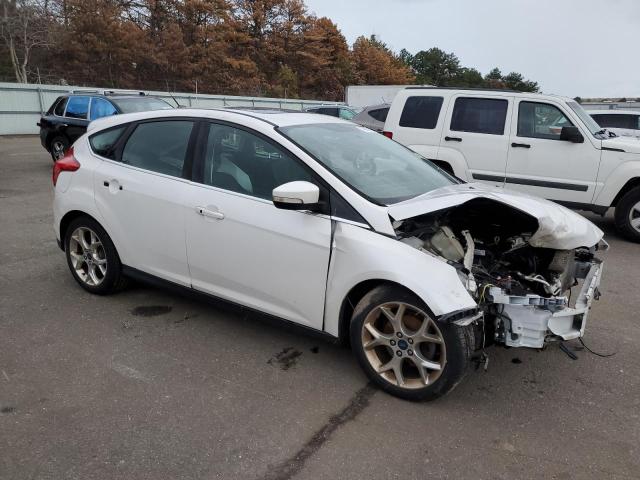 1FADP3N28EL179313 - 2014 FORD FOCUS TITANIUM WHITE photo 4